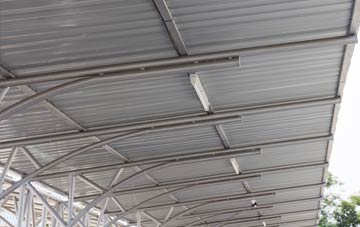 installing Easter Binzean metal roofing